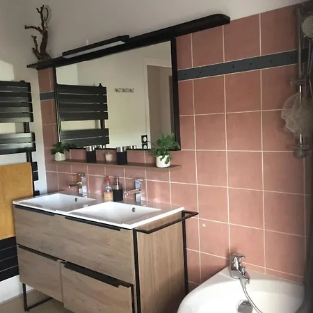 A Proche Vélodyssée Et Parking Privé Séjour chez l'habitant *